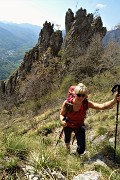 38 Susi in azione su sfondo di rocce contorsioniste...
